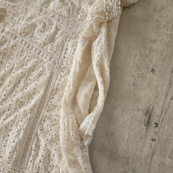NOT FOR SALE Sundance Cream Lace Dress - Picture 4 of 9